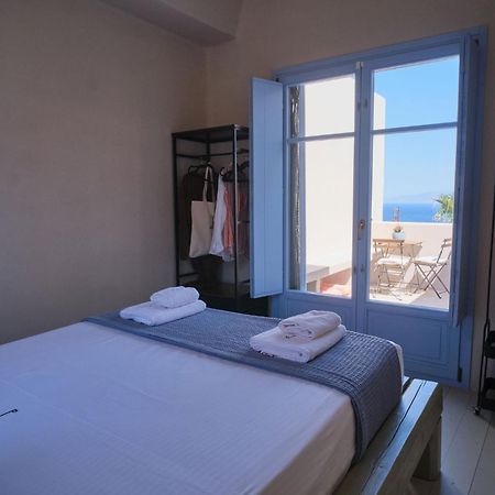 Pink Freud Villas Santorini 이아 외부 사진