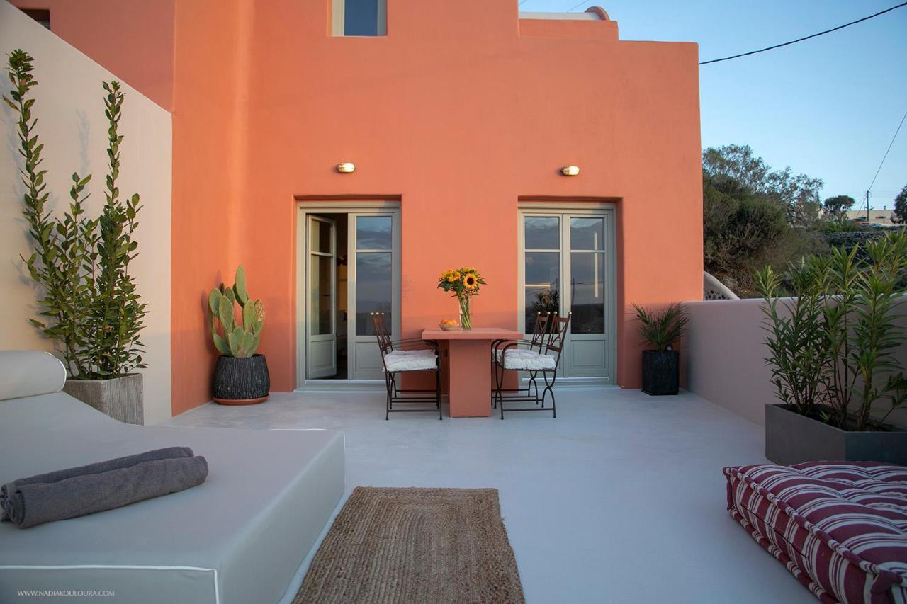 Pink Freud Villas Santorini 이아 외부 사진
