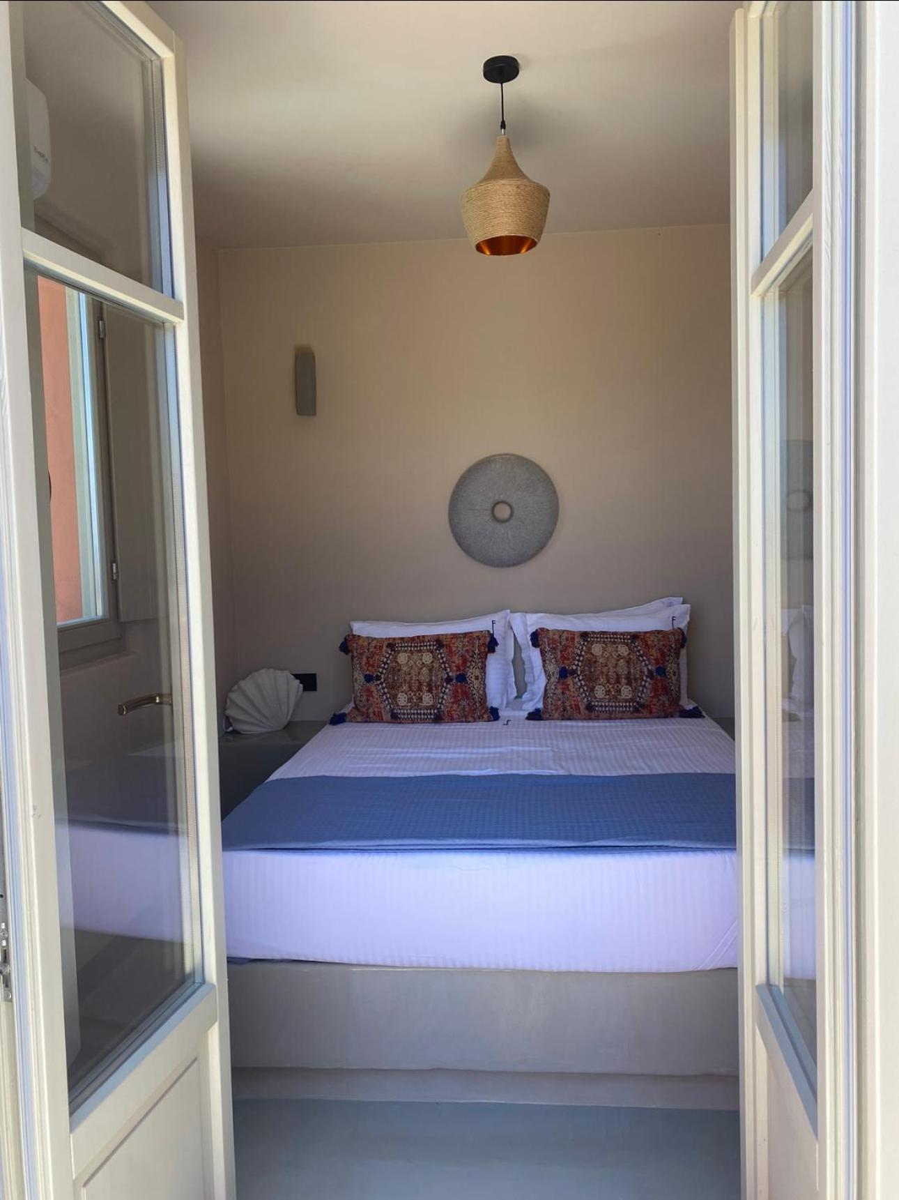 Pink Freud Villas Santorini 이아 외부 사진