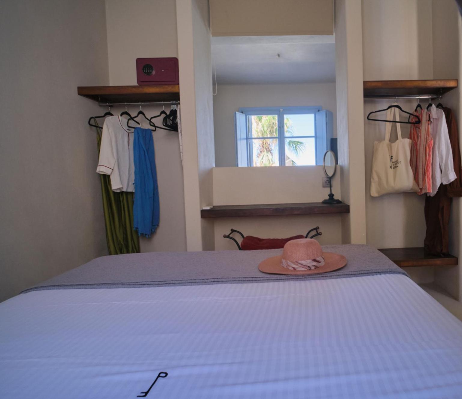 Pink Freud Villas Santorini 이아 외부 사진