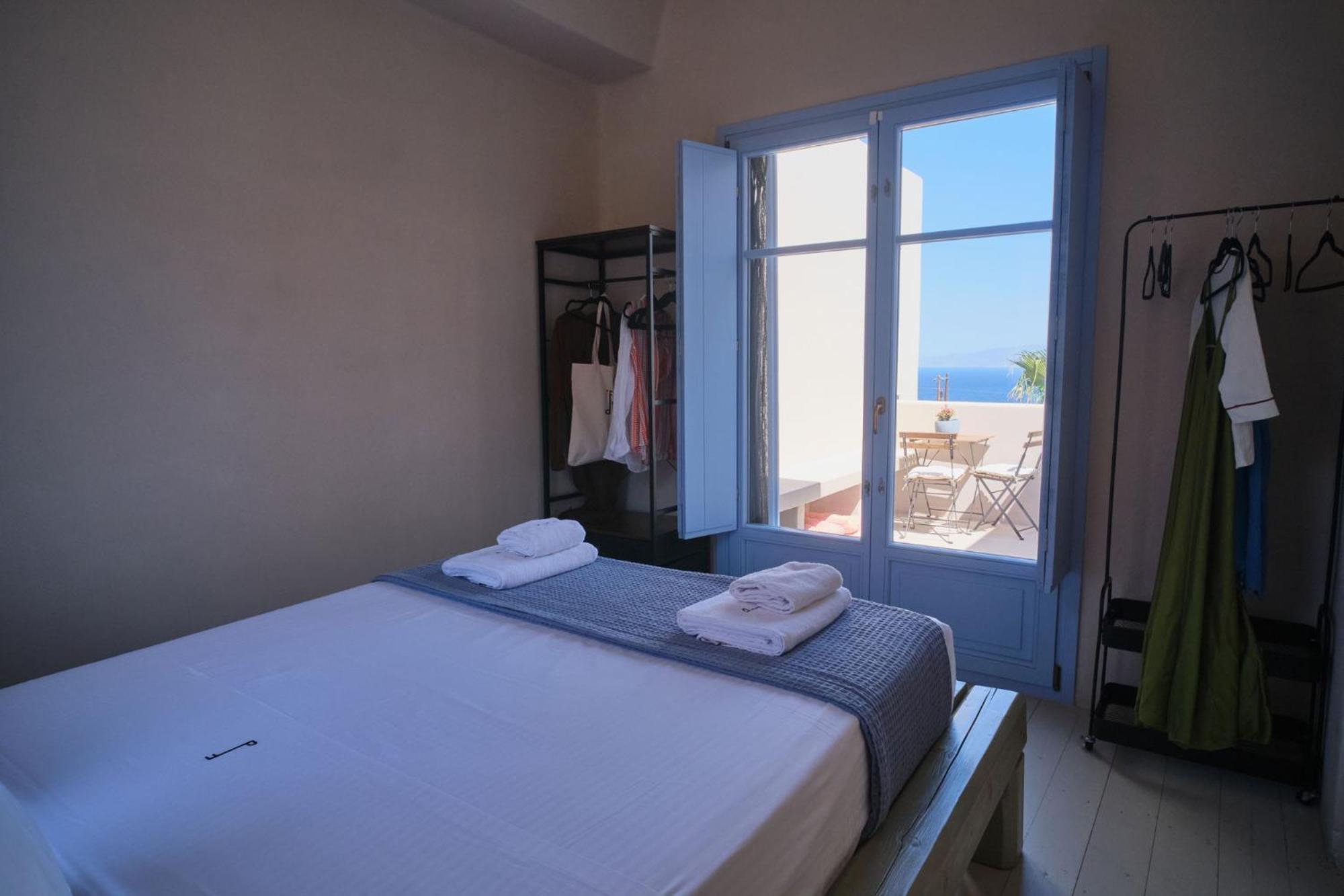Pink Freud Villas Santorini 이아 외부 사진